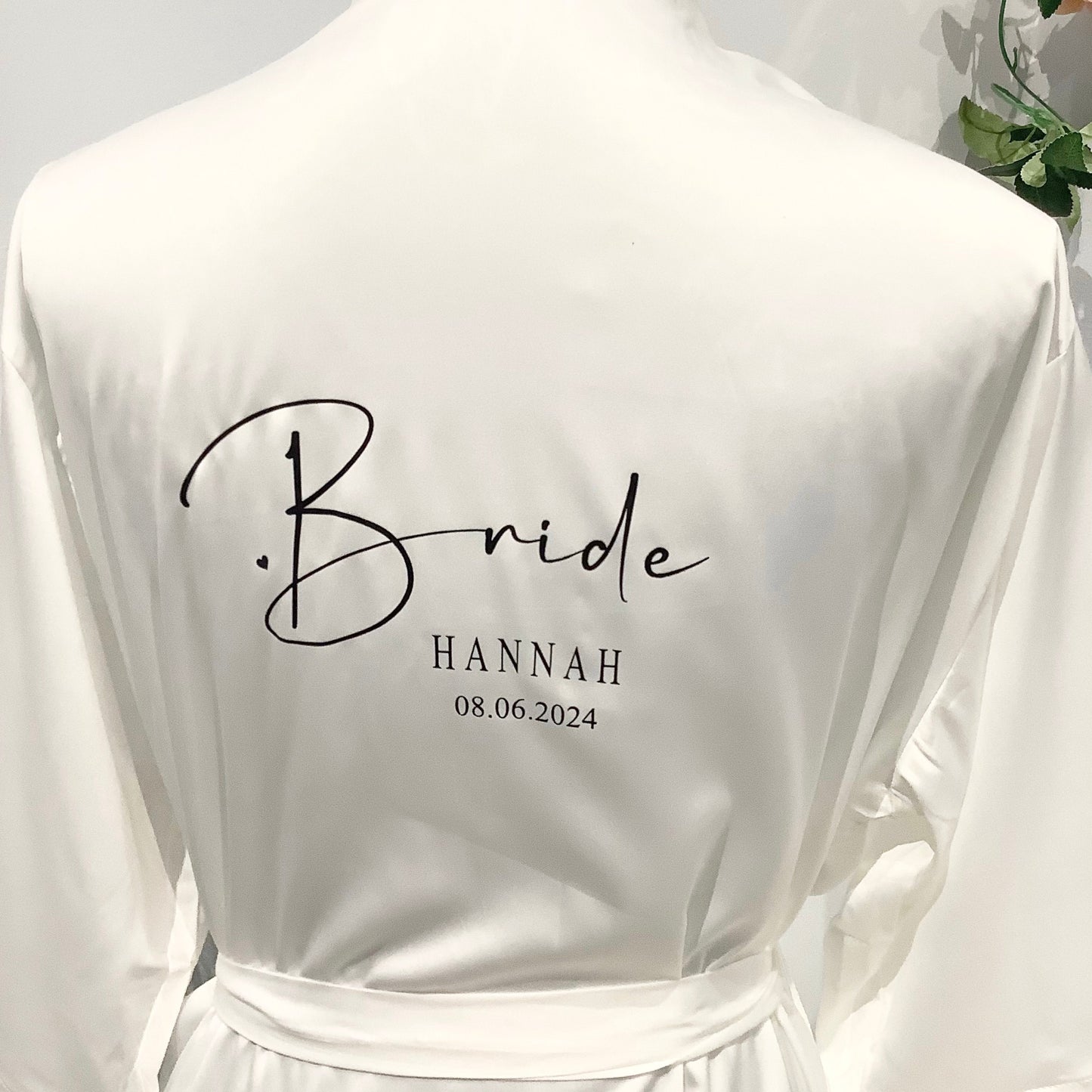 Personalised Bridesmaid Satin Robe – Lace Trim Bridal Party Gift