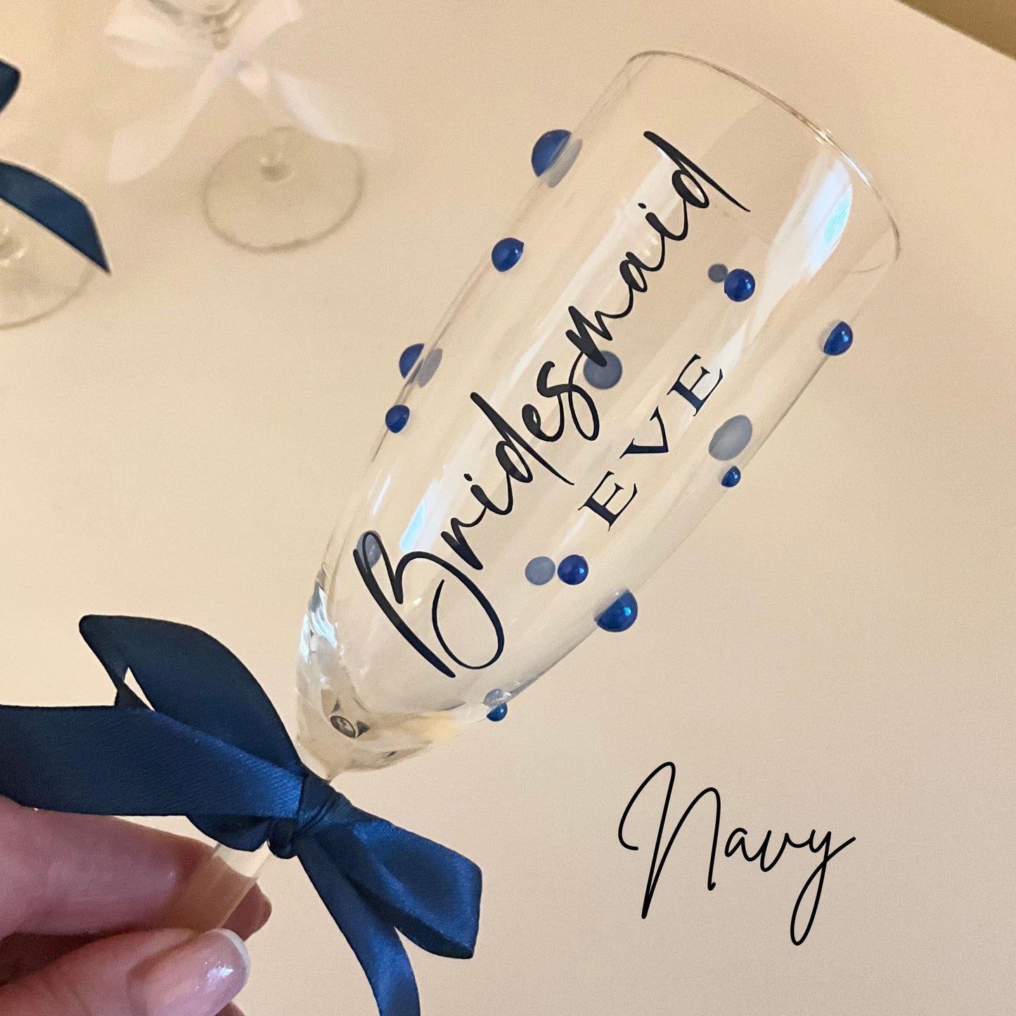 Personalised wedding champagne flutes with pearls and ribbon- bride champagne glass