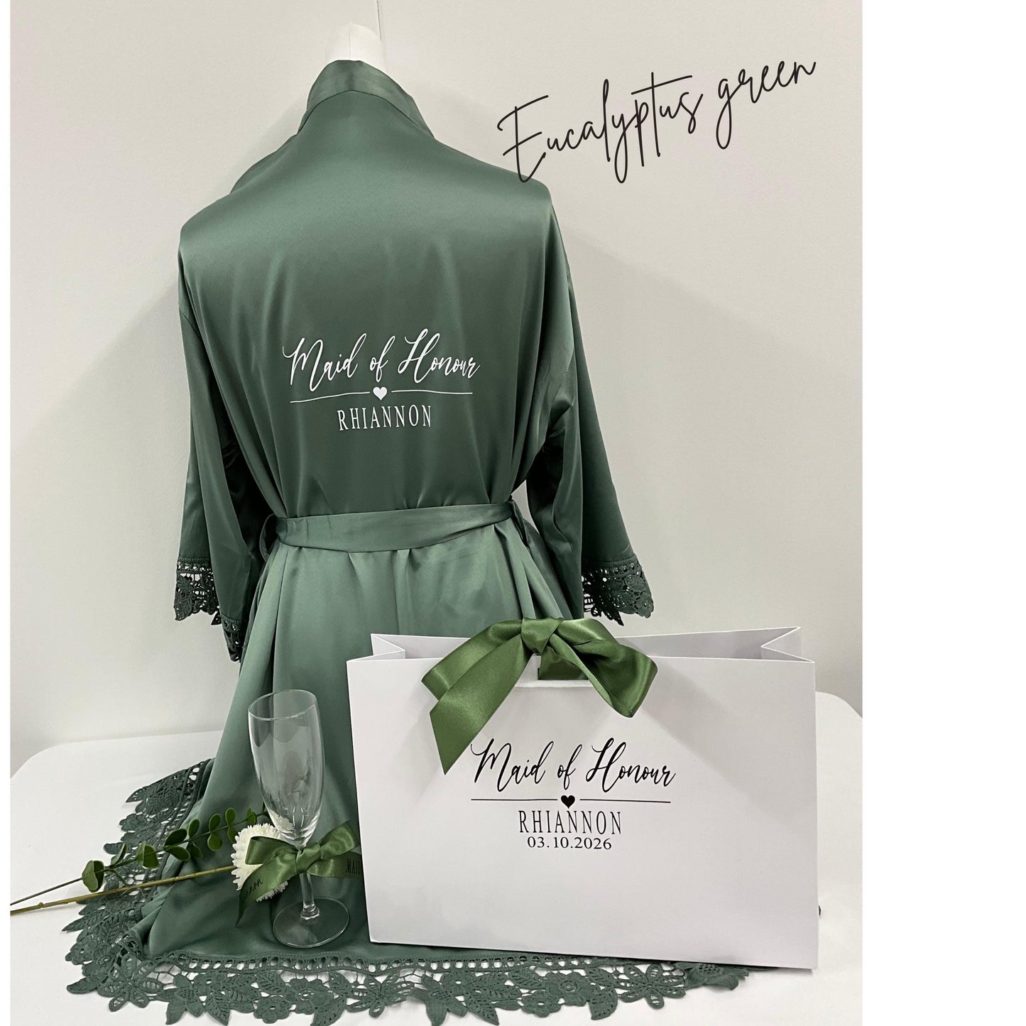 Personalised Bridesmaid Robe Gift Set | Satin Lace Robe | Matching Gift Bag, Hanger & Champagne Flute | Bridal Party Gift